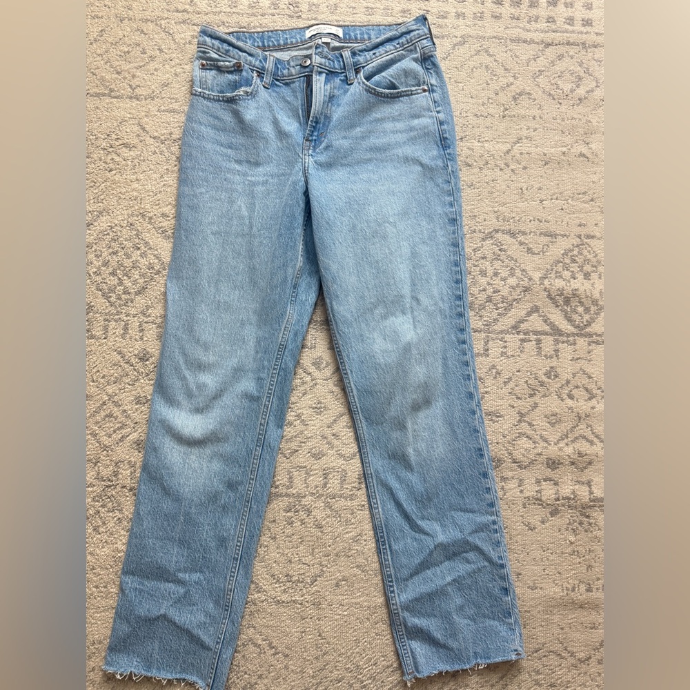 ABERCROMBIE CURVE LOVE MID RISE JEANS